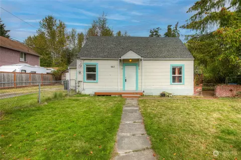 967 101st Street Ct E, Tacoma, WA 98445