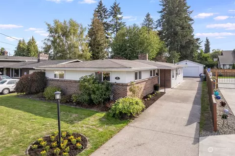1916 4th Ave NW, Puyallup, WA 98371