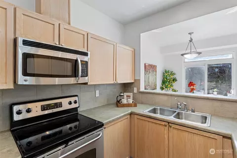 Kitchen - 18930 Bothell-everett Hwy #R103, Bothell, WA 98012 photo 3 of 3