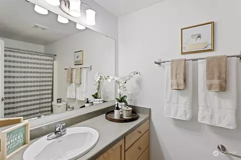 Bath - 18930 Bothell-everett Hwy #R103, Bothell, WA 98012 photo 2 of 3