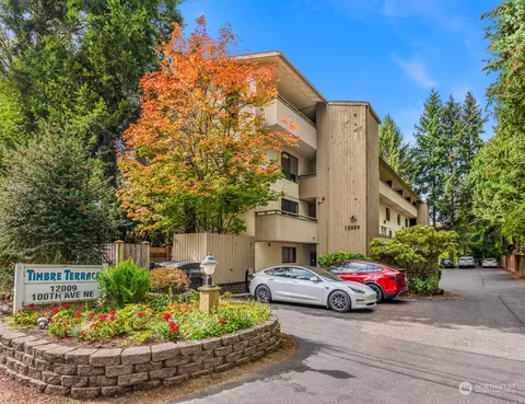 12009 100th Ave NE #7, Kirkland, WA 98034