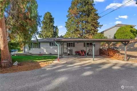151 27th St NE, East Wenatchee, WA 98802
