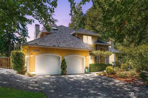 12306 NE 100th Pl, Kirkland, WA 98033