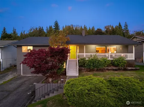7703 W 46th Pl, Mukilteo, WA 98275