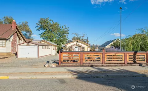 343 Malaga Ave, Wenatchee, WA 98801