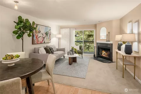 15805 Waynita Way NE #D203, Bothell, WA 98011