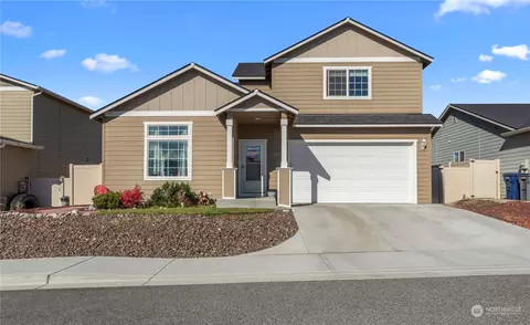 2239 3rd St SE, East Wenatchee, WA 98802