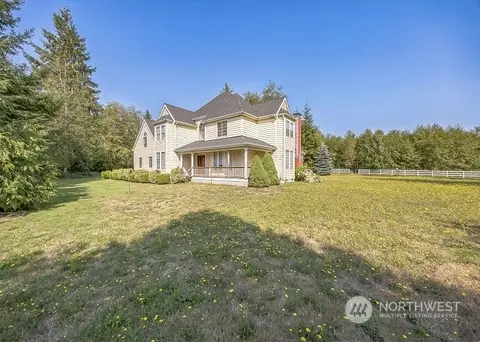 150 N Columbia Heights Rd, Longview, WA 98632
