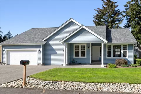 12102 Cochise Ln SW, Lakewood, WA 98499