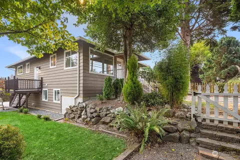 24718 Marine View Dr S, Des Moines, WA 98198