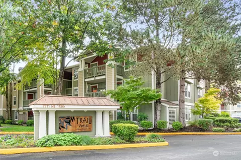 7711 NE 175th St #C107, Kenmore, WA 98028