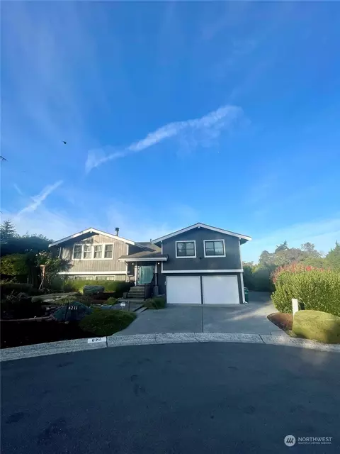 6211 105th Ave NE, Kirkland, WA 98033