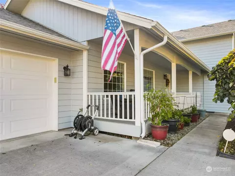 854 S Hummingbird Dr, Othello, WA 99344