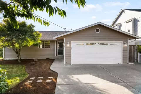 9710 Sharon Dr, Everett, WA 98204