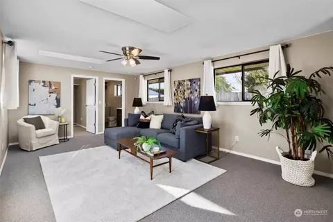 9710 Sharon Dr, Everett, WA 98204 photo 8