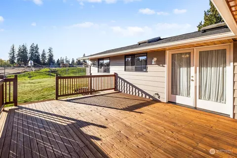 9710 Sharon Dr, Everett, WA 98204 photo 5