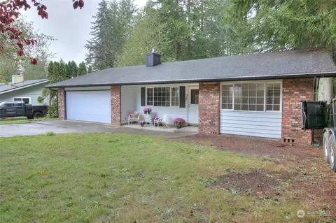 35 Strawberry Hill Rd, Elma, WA 98541