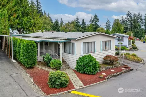 4111 164th St SW #17, Lynnwood, WA 98087