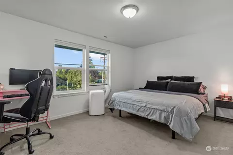 Bedroom - 604 Harman Way S, Orting, WA 98360 photo 7 of 11