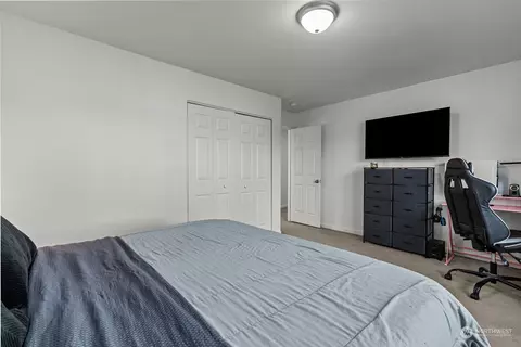 Bedroom - 604 Harman Way S, Orting, WA 98360 photo 8 of 11