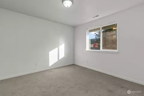 Bedroom - 604 Harman Way S, Orting, WA 98360 photo 10 of 11