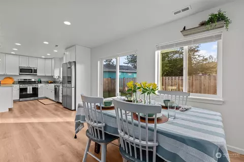 Dining - 604 Harman Way S, Orting, WA 98360 photo 2 of 2
