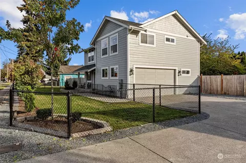 Exterior - 604 Harman Way S, Orting, WA 98360 photo 2 of 5