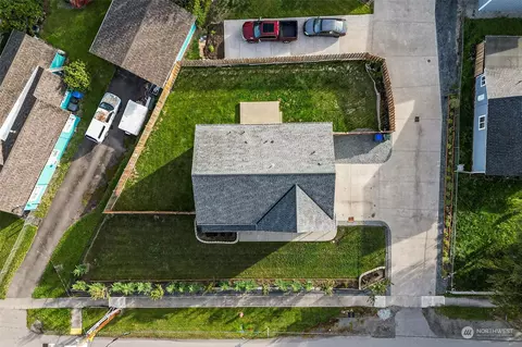 View/Area - 604 Harman Way S, Orting, WA 98360 photo 1 of 3