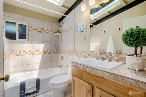 8008 Talbot Rd, Edmonds, WA 98026 photo 22