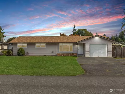 9001 48th Dr NE, Marysville, WA 98270