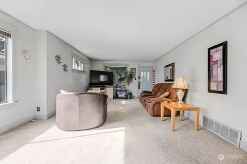 Living - 2305 Baker Ave, Everett, WA 98201 photo 2 of 3