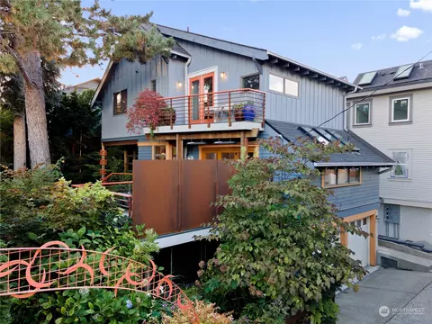 2340 42nd Ave E, Seattle, WA 98112