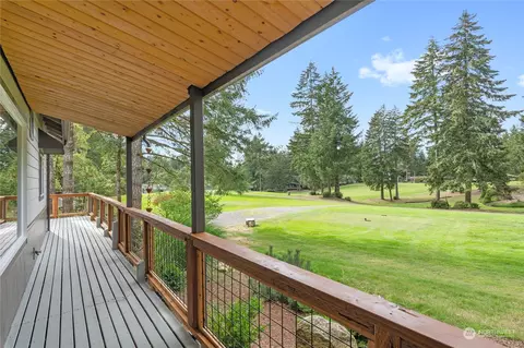 171 E Susan Ln, Union, WA 98592