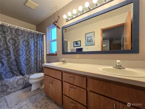 Bath - 152 Buck Loop Rd, Sequim, WA 98382 photo 5 of 6