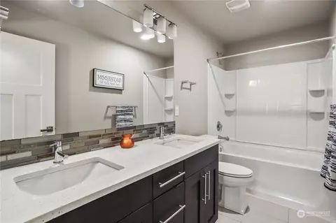 Bath - 1224 198th Pl SE, Bothell, WA 98012 photo 5 of 5