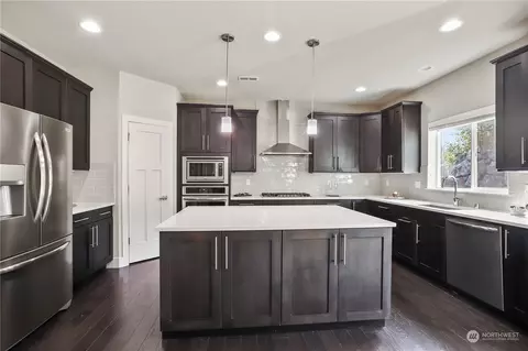 Kitchen - 1224 198th Pl SE, Bothell, WA 98012 photo 1 of 2