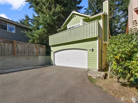 15208 Interlake Ct N, Shoreline, WA 98133