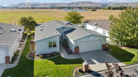 1100 S Rosewood Dr #121, Ellensburg, WA 98926