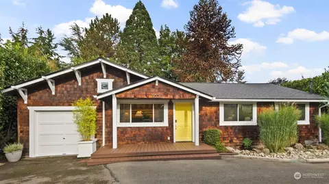 9220 Sand Point Way NE, Seattle, WA 98115