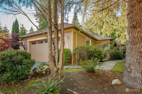 9031 Gleneagle Dr, Blaine, WA 98230