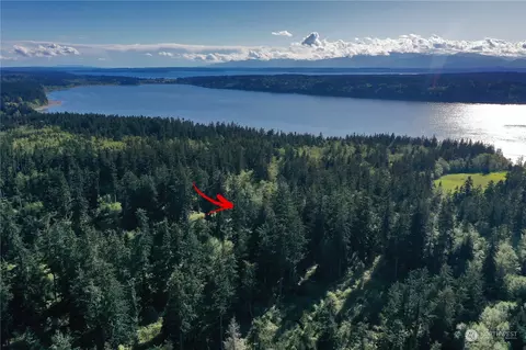 1 E Harbor Dr, Freeland, WA 98249