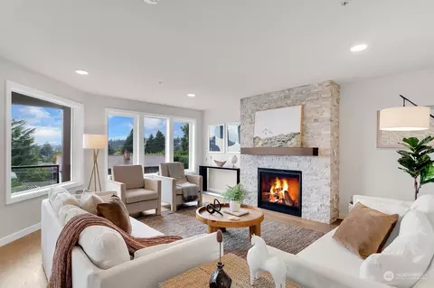 554 Paradise Ln #C301, Edmonds, WA 98020