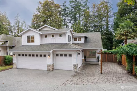 6205 116th Ave NE, Kirkland, WA 98033