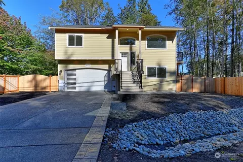 5215 148th St SW, Edmonds, WA 98026