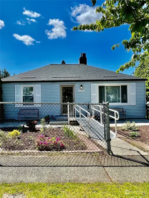 11249 Woodley Ave S, Seattle, WA 98178