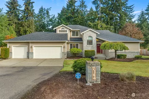 7144 Highlands Dr NE, Olympia, WA 98516