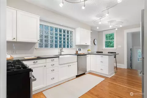 Kitchen - 426 10th Ave E, Seattle, WA 98102 photo 1 of 4