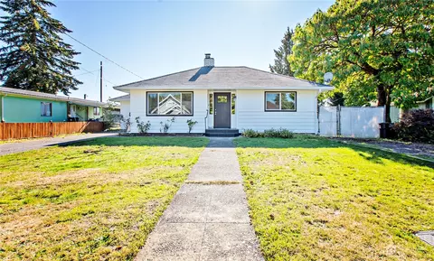 609 W Anderson St, Elma, WA 98541