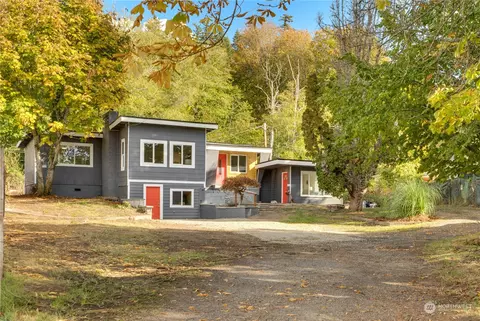 6510 Harlow Dr, Bremerton, WA 98312