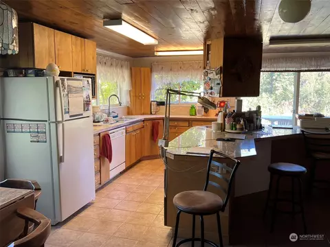 Kitchen - 695 Twisp- Carlton Rd, Twisp, WA 98856 photo 1 of 3